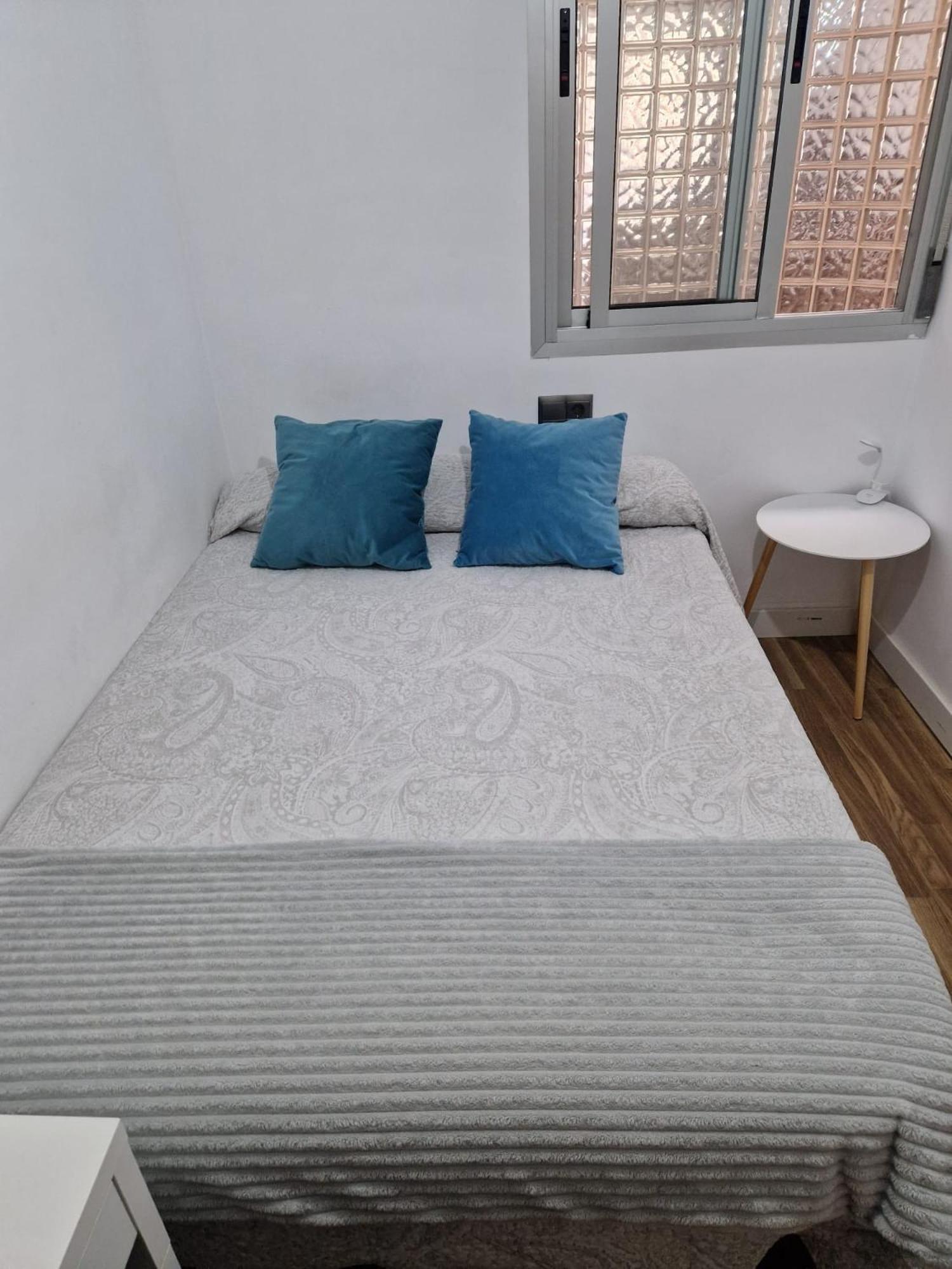 Ferienwohnung Quarto Com Banheiro Privado Em Apartamento Familiar Alicante Exterior foto