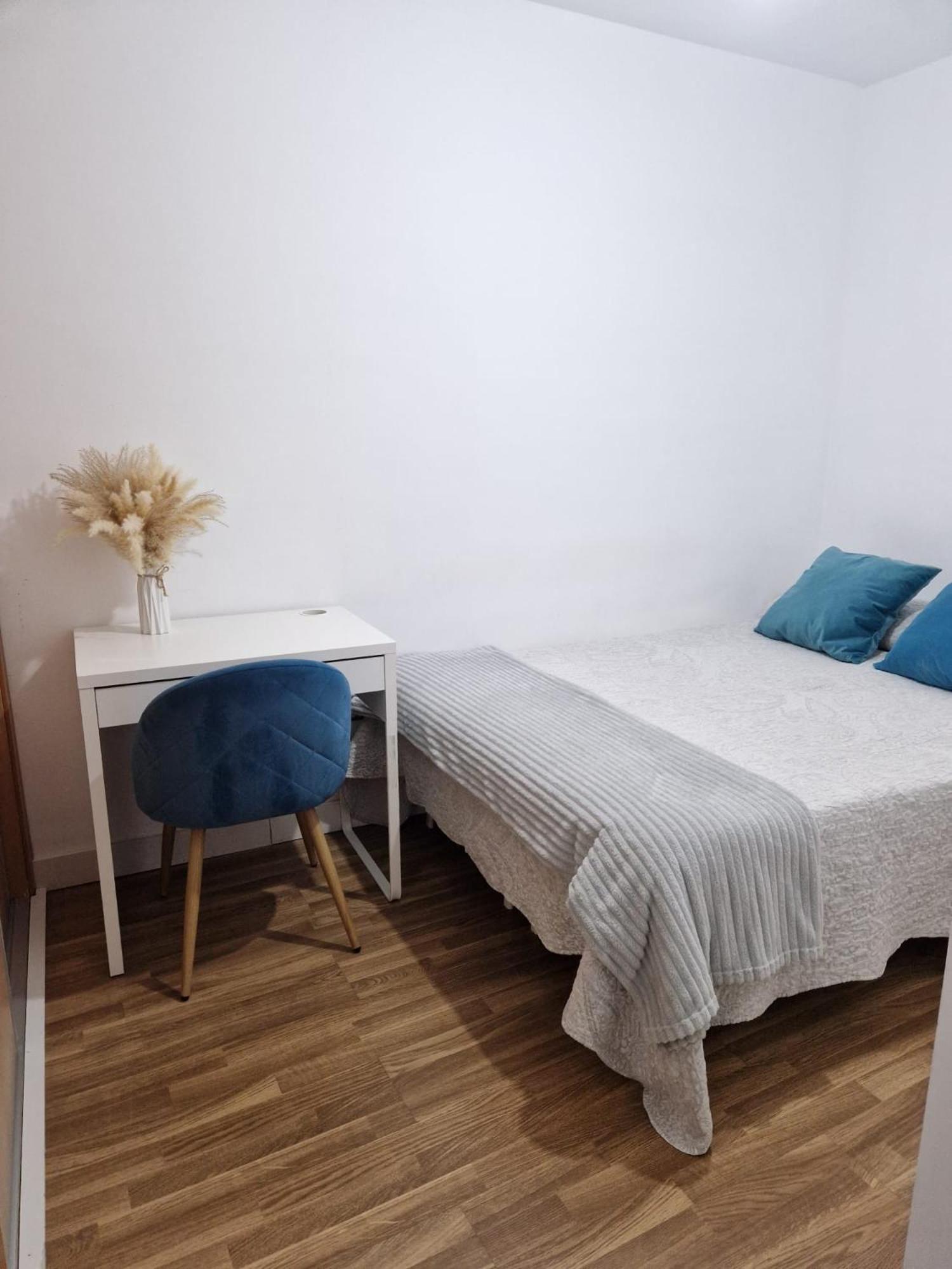 Ferienwohnung Quarto Com Banheiro Privado Em Apartamento Familiar Alicante Exterior foto